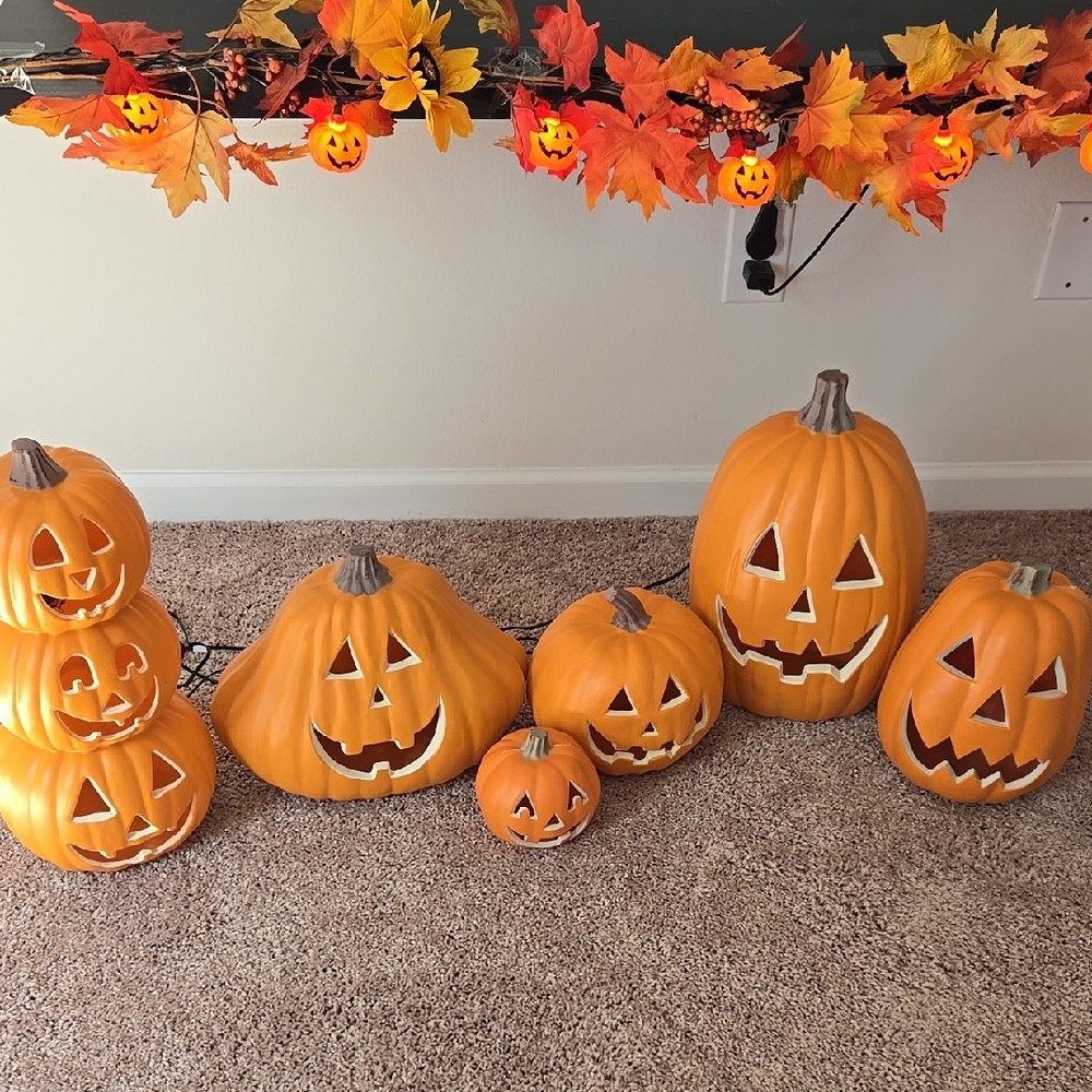 Set of Light-Up Halloween Pumpkins